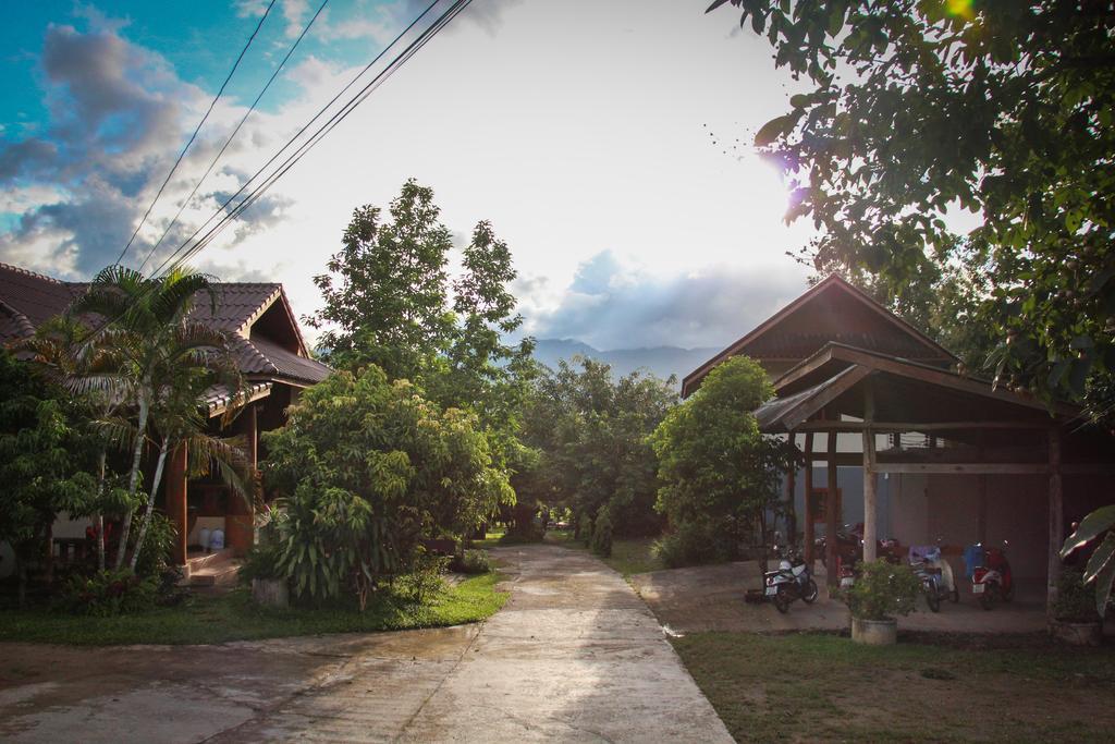 Pai Porpeang Guesthouse Extérieur photo